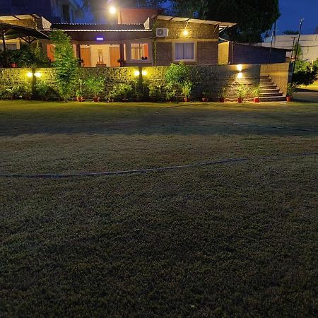 Brick Field Otel Varanasi Dış mekan fotoğraf