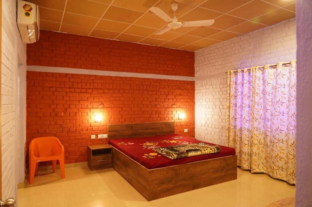 Brick Field Otel Varanasi Dış mekan fotoğraf