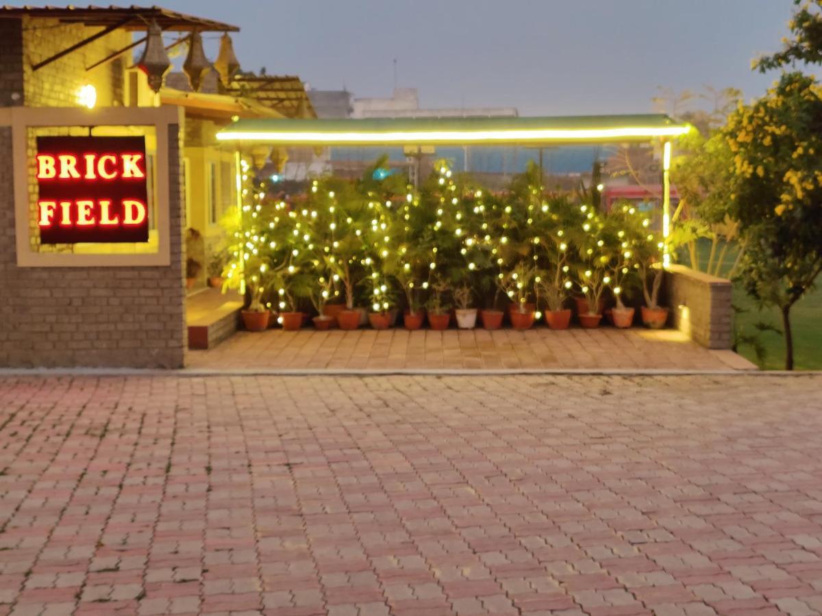 Brick Field Otel Varanasi Dış mekan fotoğraf
