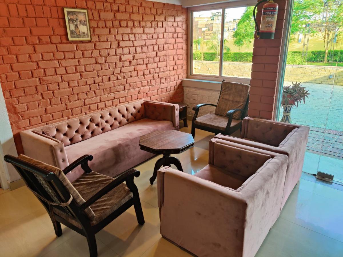 Brick Field Otel Varanasi Dış mekan fotoğraf