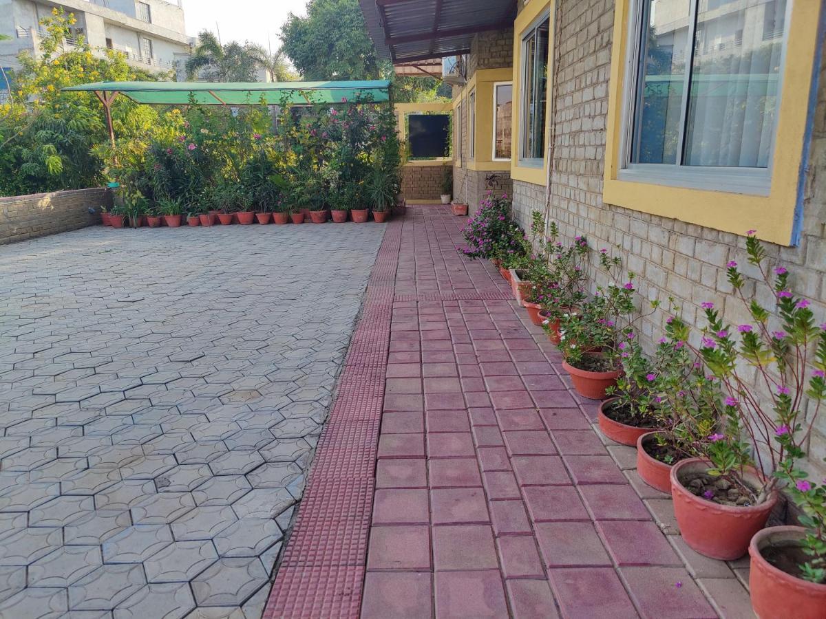 Brick Field Otel Varanasi Dış mekan fotoğraf