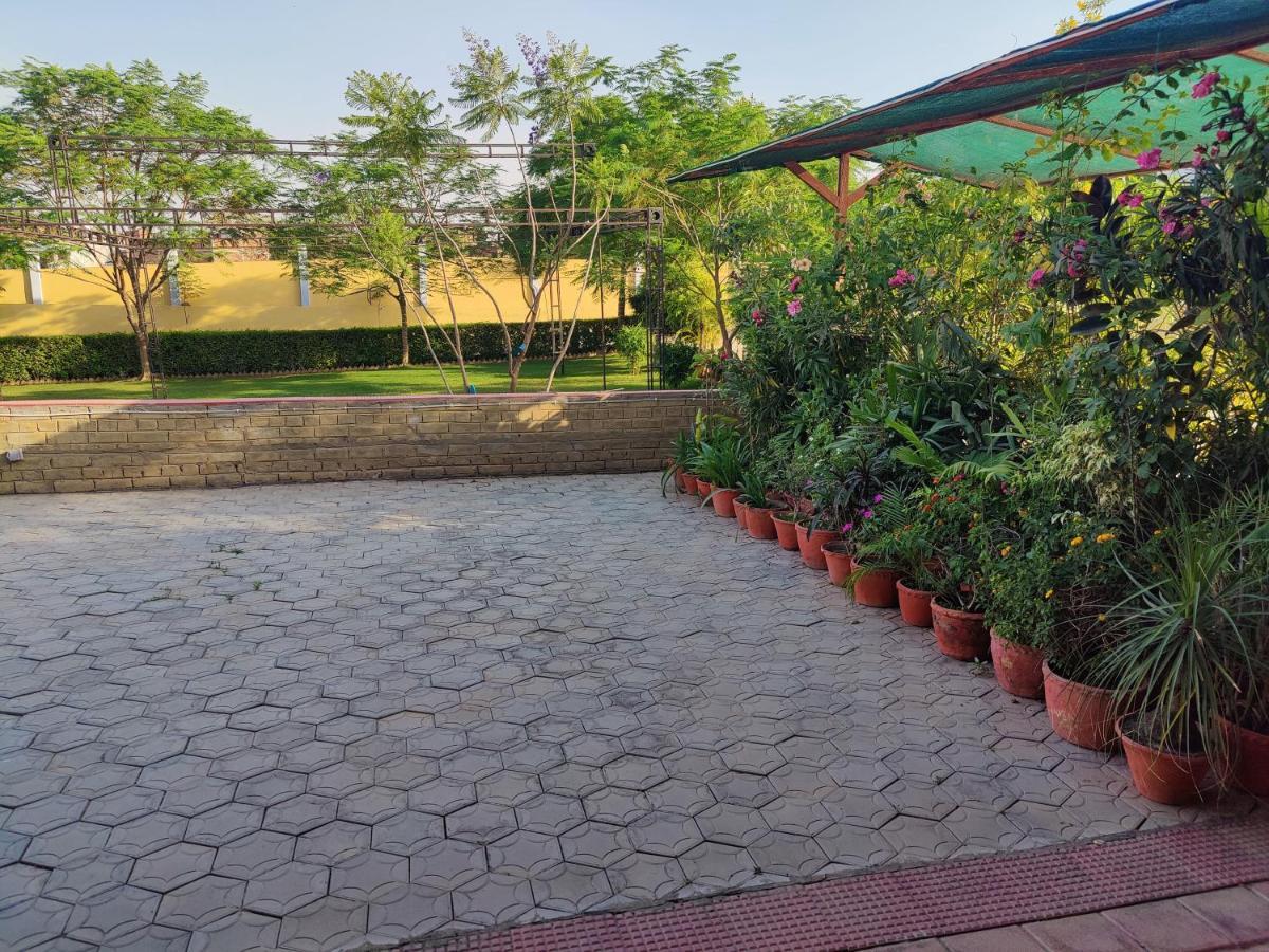 Brick Field Otel Varanasi Dış mekan fotoğraf